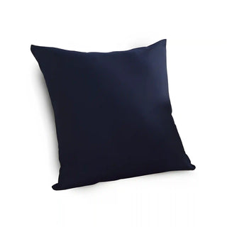 Triumph - Housse de coussin lisse Bleu foncé sur fond gris