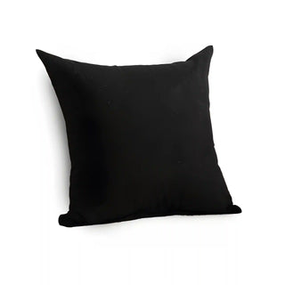 Triumph - Housse de coussin lisse Noir sur fond gris