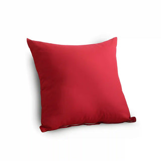 Triumph - Housse de coussin lisse Vin rouge sur fond gris