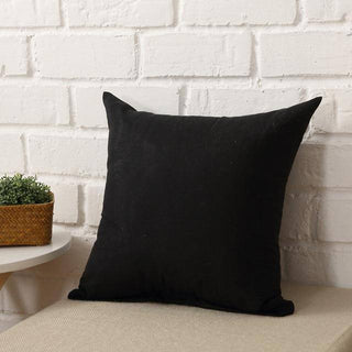 Triumph - Housse de coussin lisse Noir sur fond gris